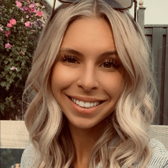 Meet your Posher, Alana - Picture 1 of 1